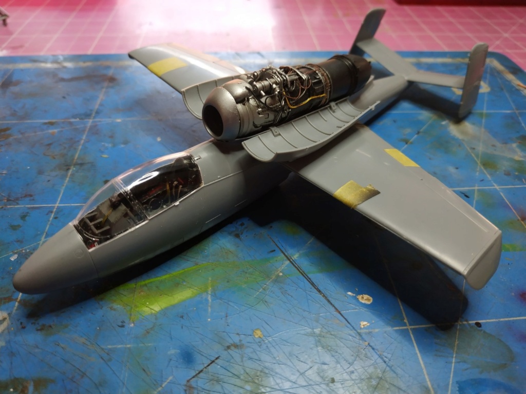 He162 A-2 Salamander Tamiya 1/48 - "montage usine avant peinture" - Page 2 Image263