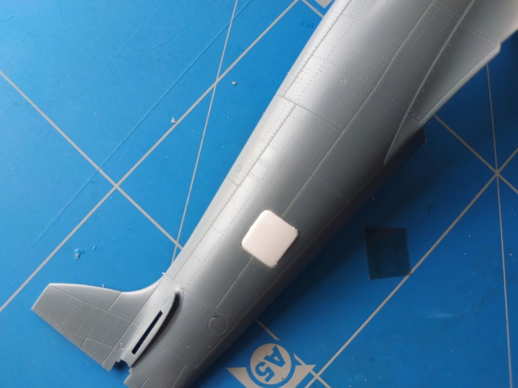 spitfire IXe Armée de l'air - indochine vautré - 1/48 eduard + plein de résine Image490