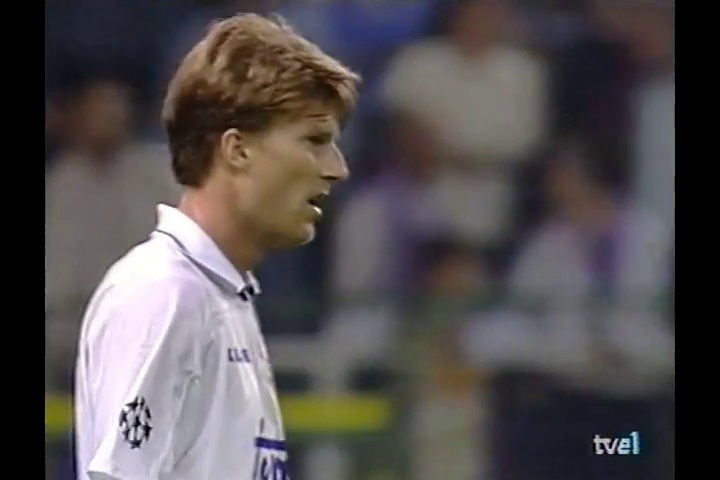 Champions League 1995/1996 - Grupo D - J3 - Real Madrid Vs. Ferencvaros (480p) (Castellano) 333