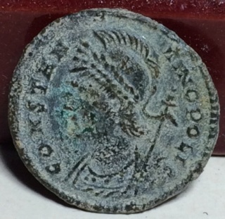 AE3 conmemorativo de Constantinopla. Heraclea Zz13