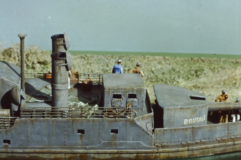 Canonnière “Brutale” Echelle HO = 1/87e Maquette construite en 1998 pour le Musée du Fort de la Pompelle (51) Pict0216