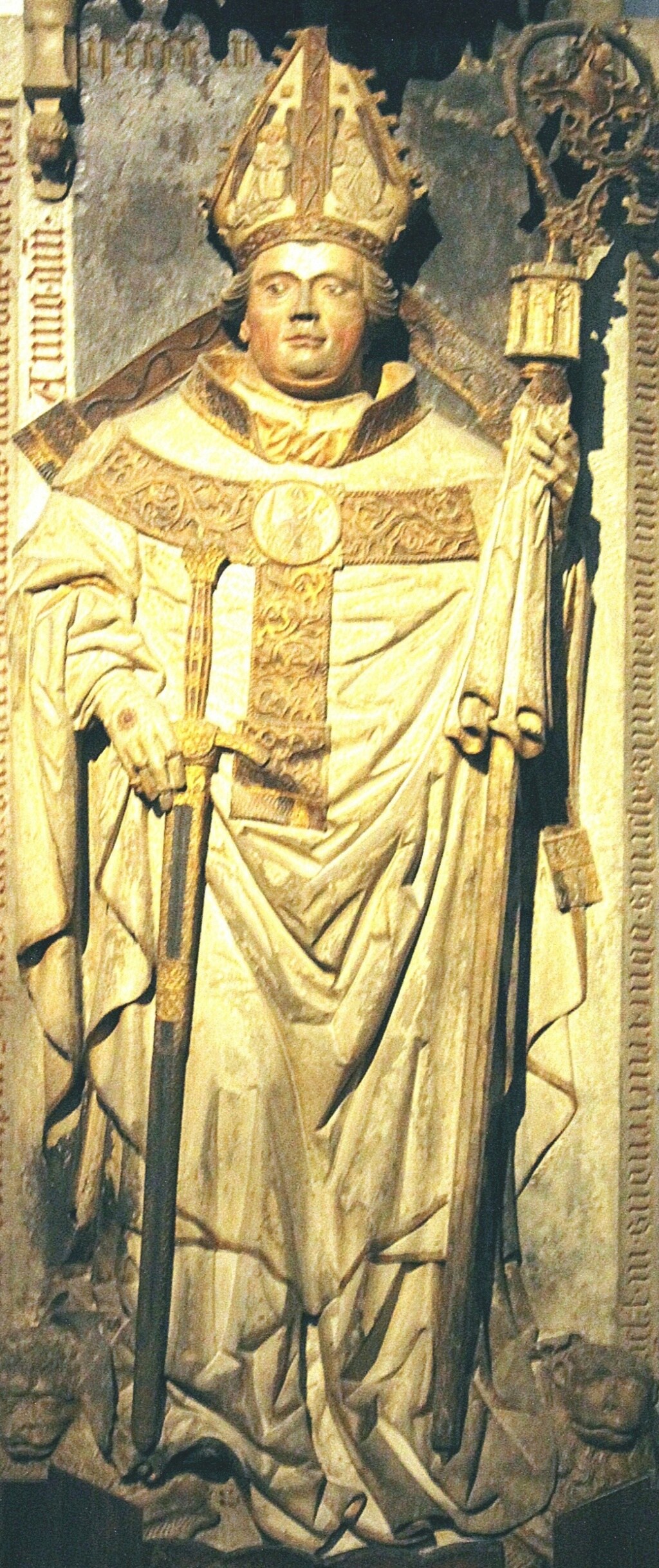 Principado episcopal de Würzburg (Sacro Imperio Romano Germánico). Dinero grande (groschen) del obispo Gottfried IV Schenk von Limpurg (1443-1455).  Img_2411