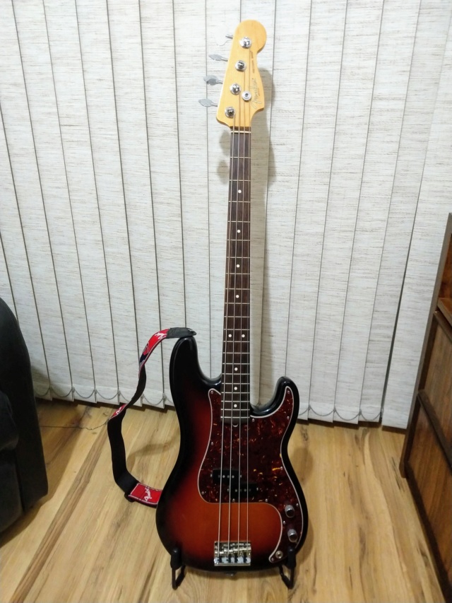 Fender American Standard Precision  Img_2018