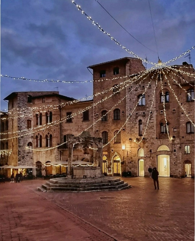 Рождественский Сан-Джиминьяно (San Gimignano), Тоскана, Италия Phot1051