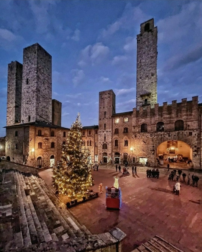 Рождественский Сан-Джиминьяно (San Gimignano), Тоскана, Италия Phot1052