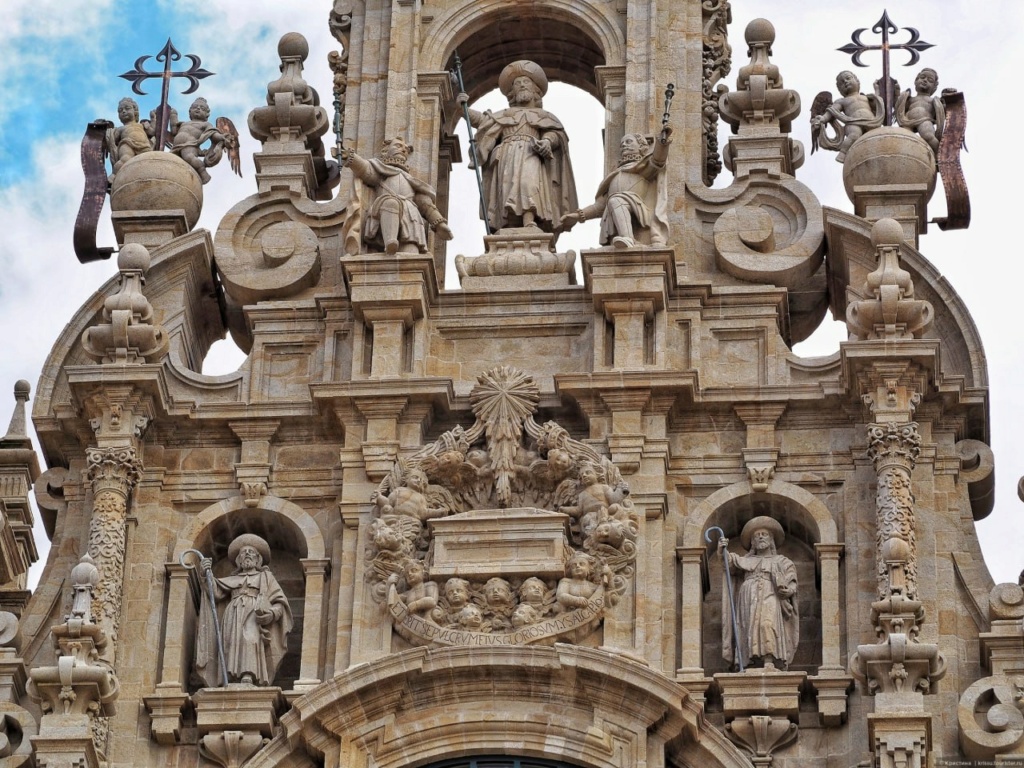 Собор Святого Иакова - католический храм в испанском городе Сантьяго-де-Компостела. Phot1878