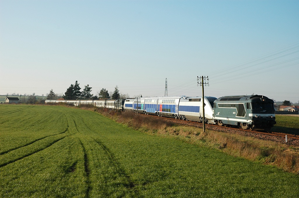 TGV V150 sur base Kato N0041510