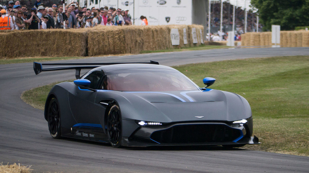 Aston Martin Vulcan 2015_a10