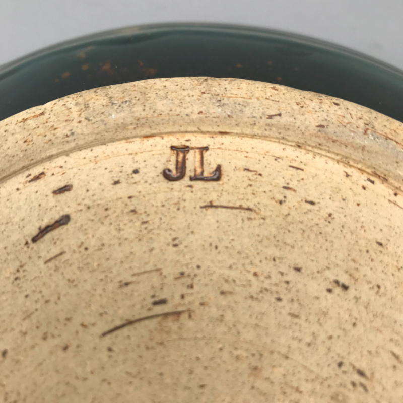 Low and large round ceramic vase with initials JL on base. Who is JL? Help! Img-7211