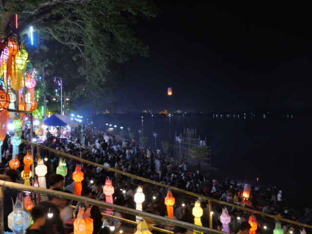 la fête du "loï krathong" 01023910