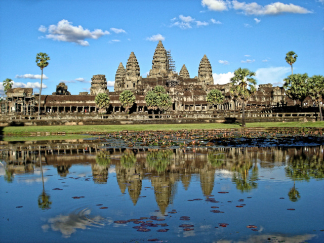 Fil parallèle au concours de septembre : Patrimoine de l'Humanité - Page 5 Angkor10