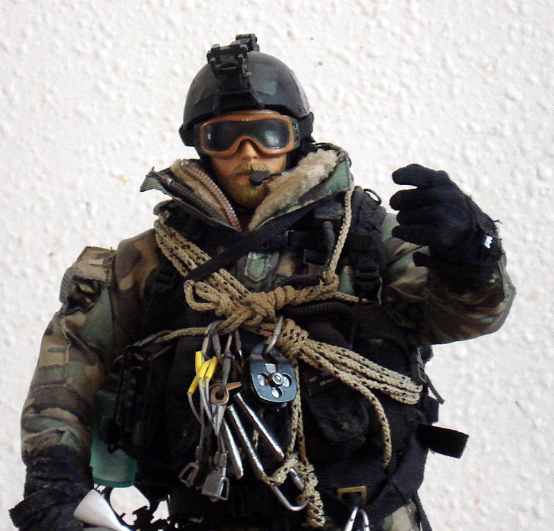 Navy SEAL Chasseur-Alpin par Hot Toy. Dsc08311