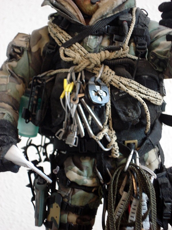 Navy SEAL Chasseur-Alpin par Hot Toy. Dsc08316