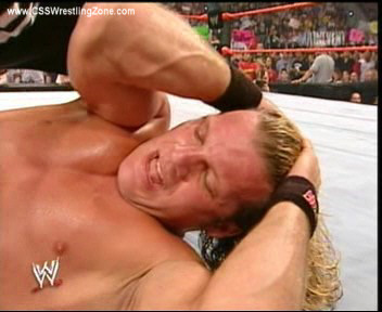 WWE RAW - 18 juin 2007 Chris_10