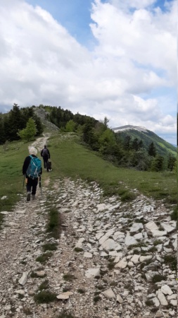 on confirme c'est toujours aussi beau même avec risque d'orage! Cairn_30