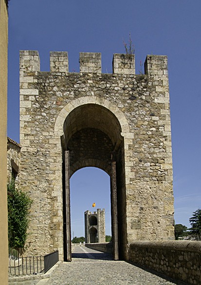 Remparts de Besalou Besalo10