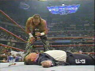 Stone Cold veut Shawn Michaels Hbk_pa11