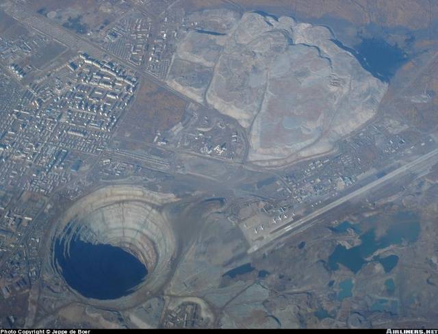 Mirna le plus grand trou du monde, Russie Mirna_11