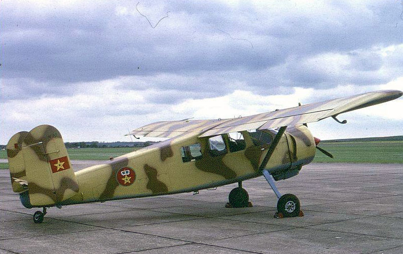 FRA: Photos avions d'entrainement et anti insurrection Maxhol10