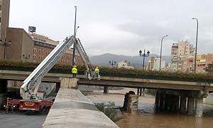 Meteorología activará mañana la alerta amarilla en Málaga por lluvia y viento - Página 2 Puente10