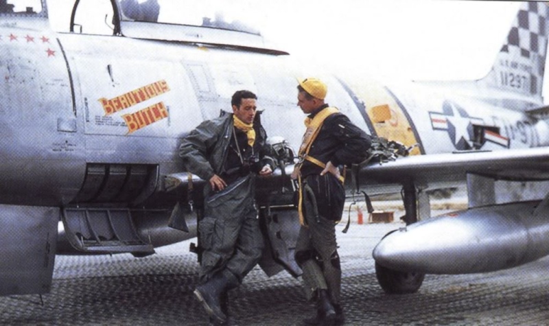 [Concours guerre de Corée] f 86 sabre matchbox 1/72 [montage termine ] F-86a-10