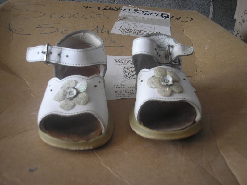 [VDS] Chaussures fille petits pieds du 16 au 20 P_1910