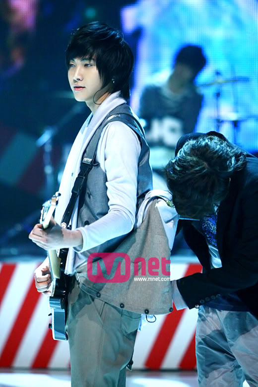 23/01/2010[Pics] Song Seung Hyun Mnet4111