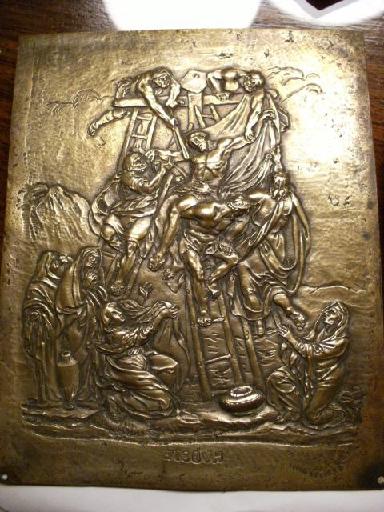plaque de bronze  représente une DESCENTE DE CROIX signée HVBERT - Page 2 89882311