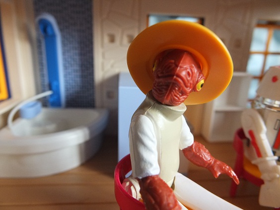 Star Wars Figures in Action!!: Overview On Page 1 - Page 8 Ackbar32