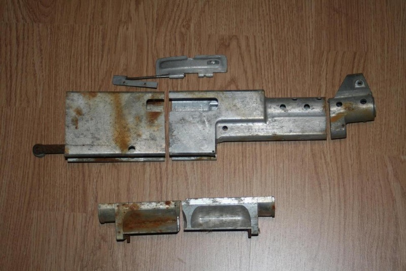 Epave de Pistolet Mitrailleur (prototype ) à identifier Carcas10
