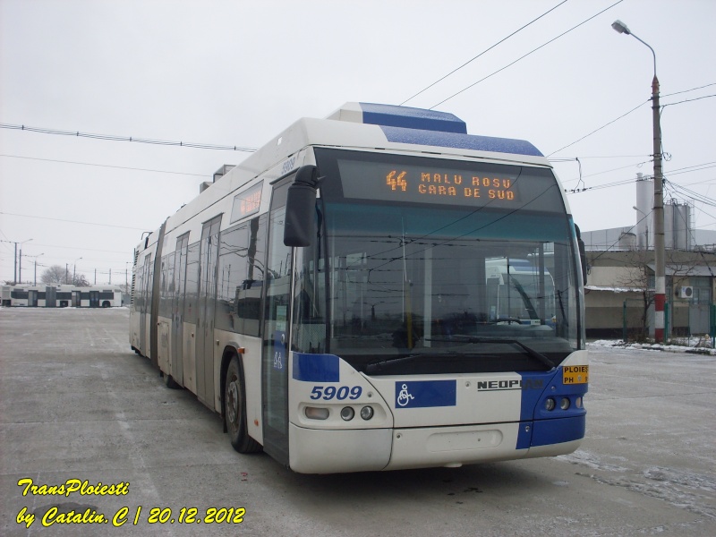 NEOPLAN N 6121 - Pagina 2 Sdc12054