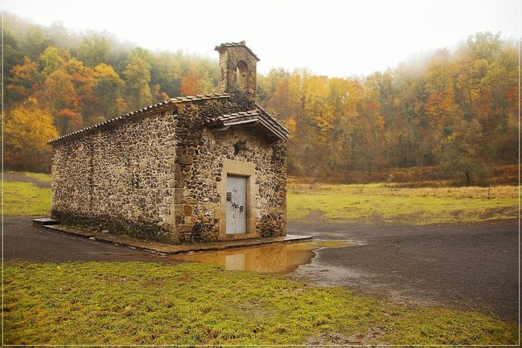 A solitária capela dentro do vulcão de Santa Margarida Santa-11