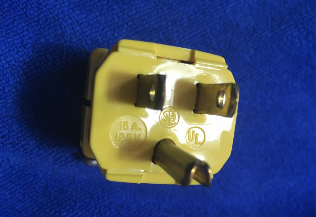 Hubbell HBL5965VY yellow US plug NOS Hubbel10