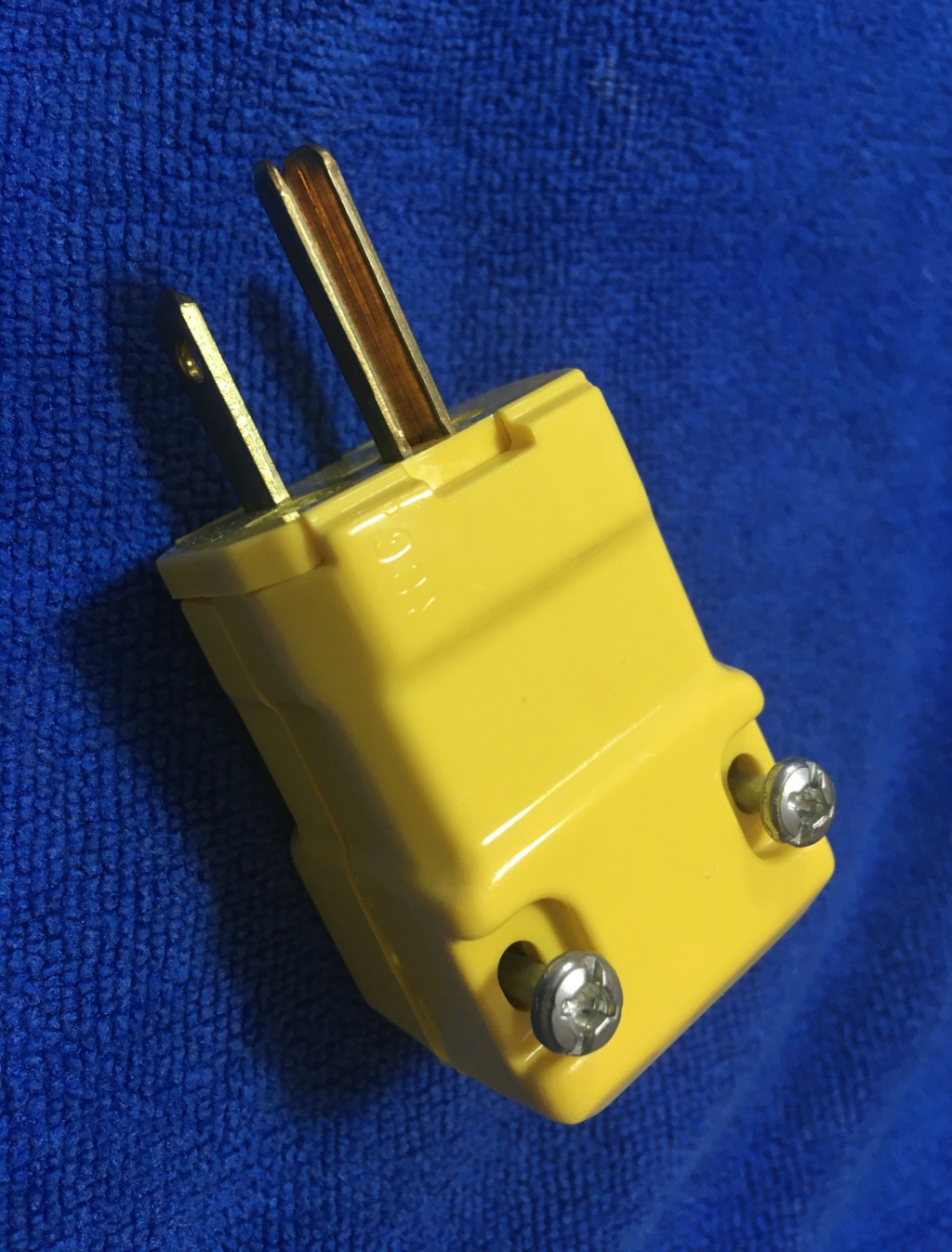 Hubbell HBL5965VY yellow US plug NOS Hubbel14