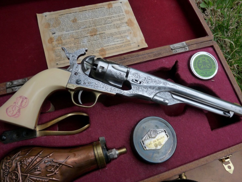 COLT 1860 (1862?) nickelé et ivoire - Page 2 P1240111