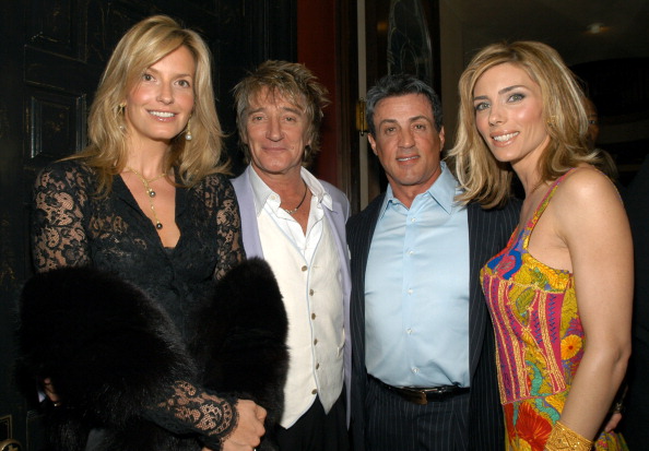 STALLONE et les stars. - Page 26 10728810