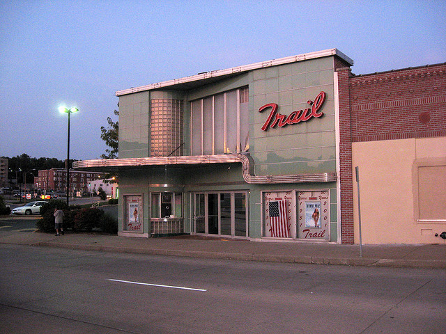 Trail Theater, St. Joseph, Missouri - USA 28971910