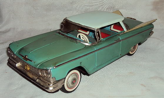 auto jouet tôle - Tin Toys cars -  1950's & 1960's Dsc02912