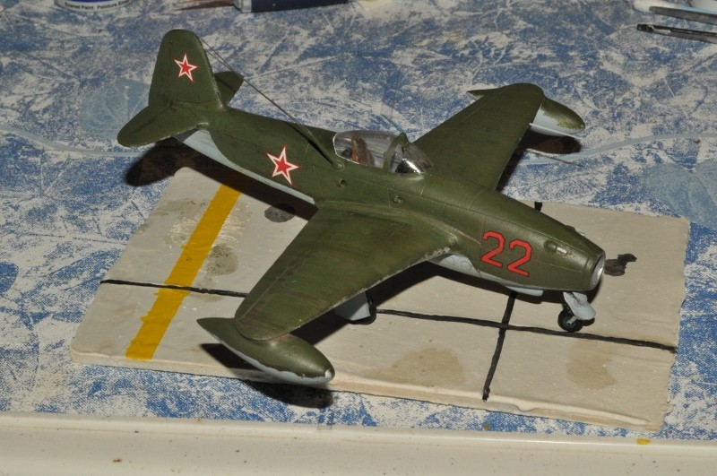 Yak-17 1/72 Amodel - Page 3 Dsc_0343