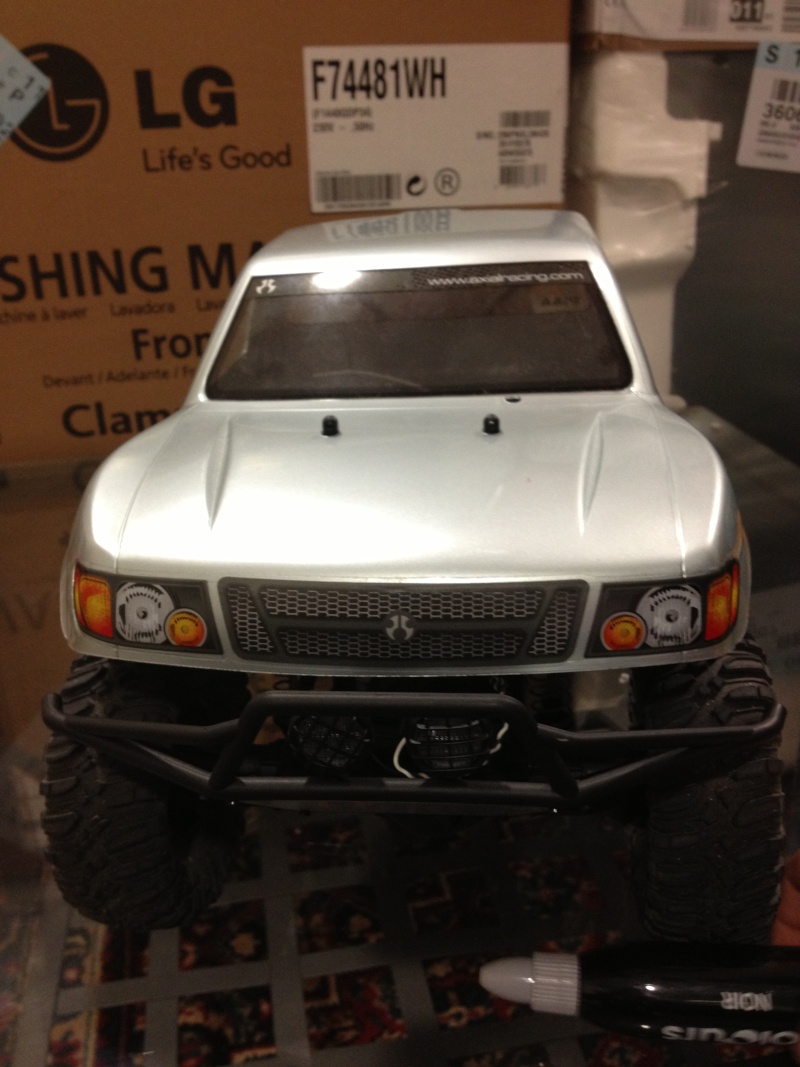 mon nouveau axial scx10 Img_0211