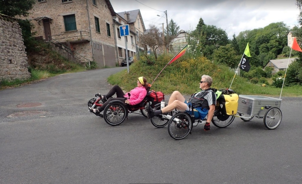 HELP : quel modèle de tente pour vélo - 2 adultes/3 enfants Gilles13