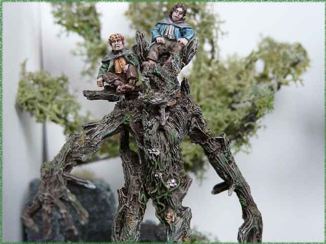 "The Dream of Trees" Diorama Seigneur des anneaux (Sylvebarbe, Merry et Pippin) Tree311