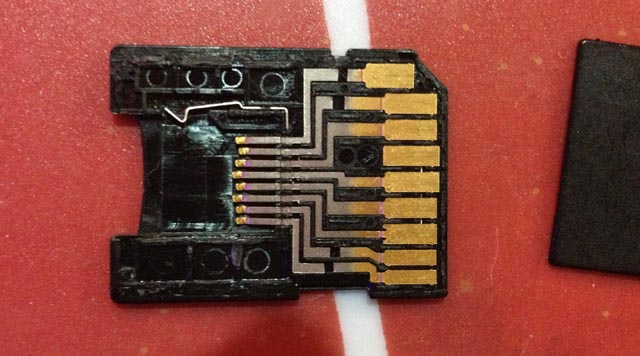 Modification d'un adaptateur micro SD en GameCard 110
