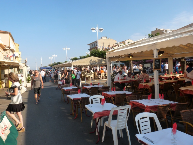 Valras-plage et ses restaurants choix entre une multitude de plats régionaux , paellas, tapas, seiche à la plancha... Valras12