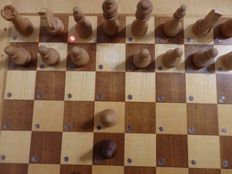 [ebay Kleinanzeigen] Ventes d'Échecs Électroniques Chess-18