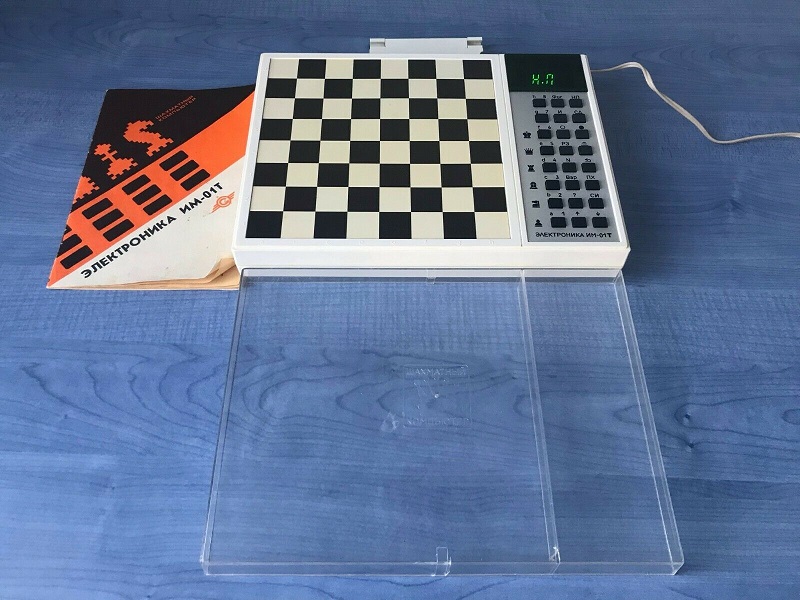 [URSS] Elektronika IM-01T Chess115