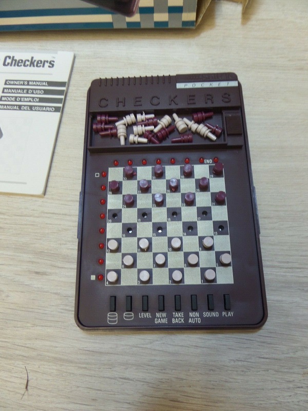 Travel Saitek Pocket Checkers Dames Portable S-l16014