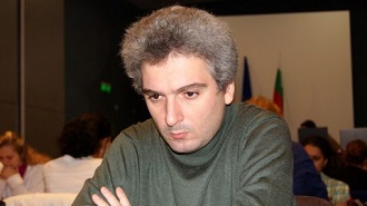 [Vladimir Akopyan] 150 problèmes d'échecs & terminaisons 2015 Vladim11