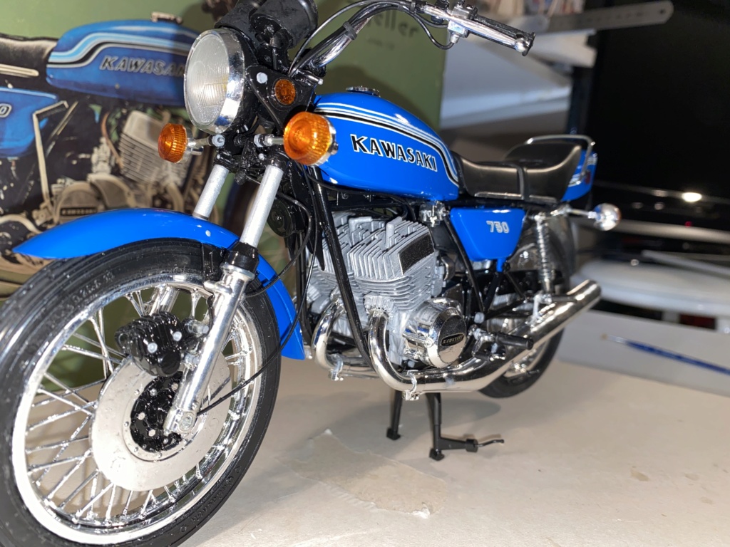 KAWASAKI 750 MACH IV H2 1/8ème Réf L977 8da63510