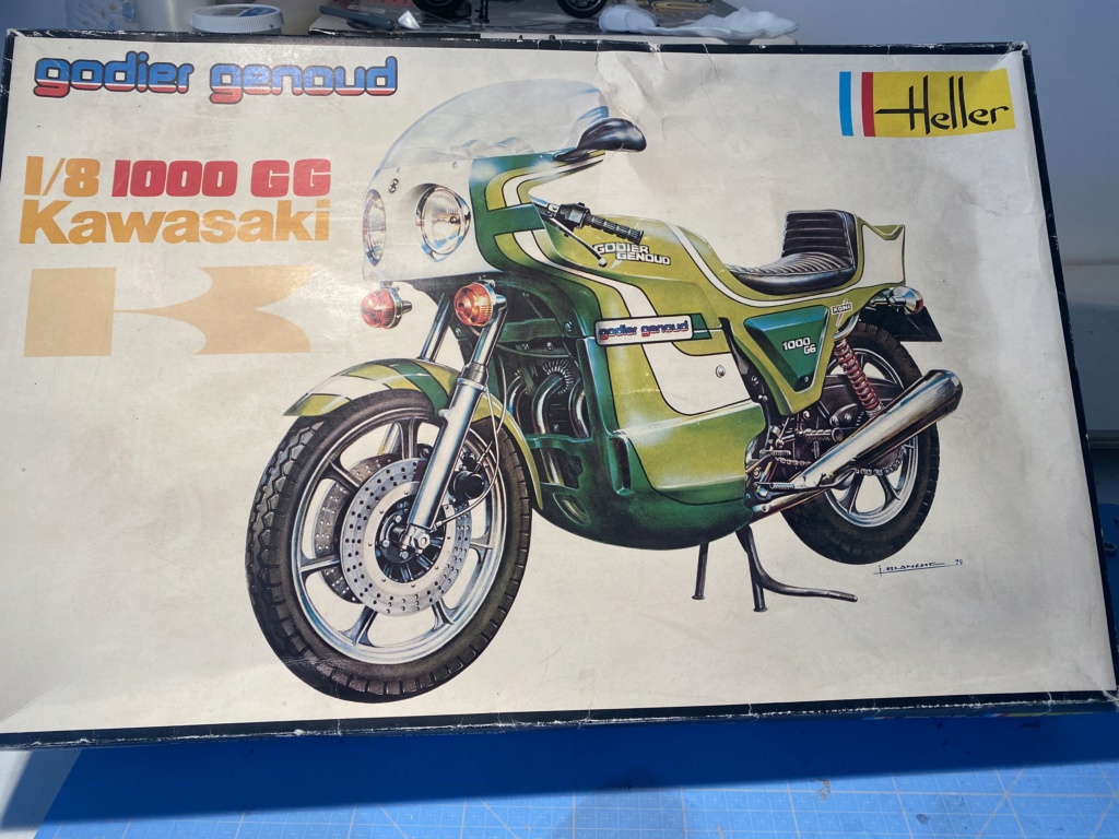 KAWASAKI 1000 GODIER GENOUD 1/8eme Réf 974 KAWASAKI 1000 GODIER GENOUD 1/8eme Réf 974